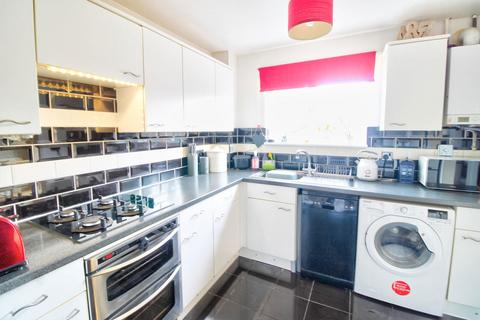 3 bedroom semi-detached house for sale, Larkspur Drive, Eastbourne BN23