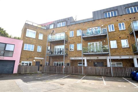 2 bedroom flat to rent, Belvedere Road, Crystal Palace SE19