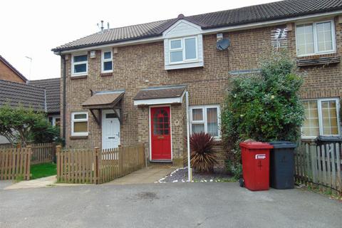 2 bedroom terraced house to rent, Adelaide Close, Cippenham