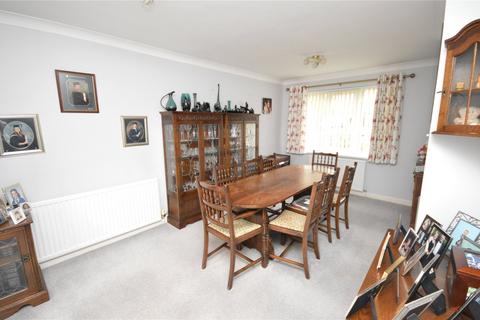 3 bedroom bungalow for sale, Bewick Grove, Leeds, West Yorkshire