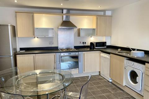 2 bedroom flat to rent, 3 Elmira Way, Salford, M5