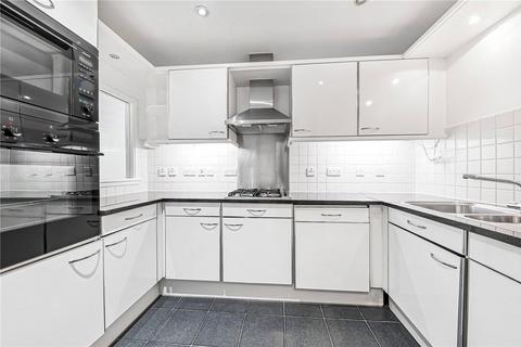 2 bedroom flat to rent, Wells Street, London W1T