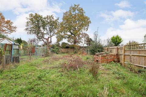 3 bedroom semi-detached house for sale, Leith View Road, Horsham