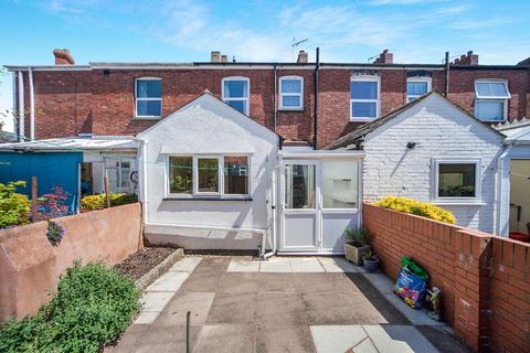 2 bedroom terraced house to rent, Rosebery Road, Devon EX8