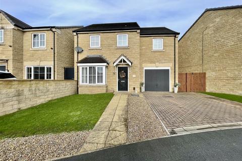 4 bedroom detached house for sale, Harrowins Farm Drive, Bradford BD13