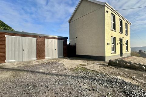 3 bedroom detached house for sale, Heol Y Banc, Bancffosfelen
