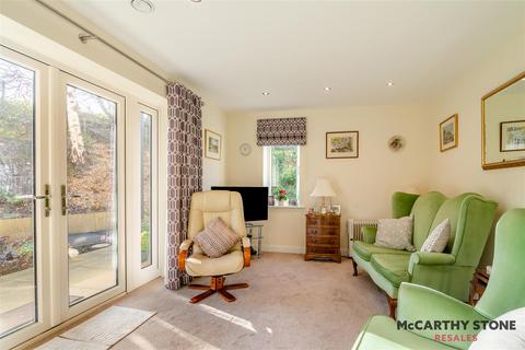 2 bedroom apartment for sale, Chesterton Court, Railway Road, Ilkley