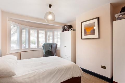 5, Clifford Court Olive Road, London, W5 4JN