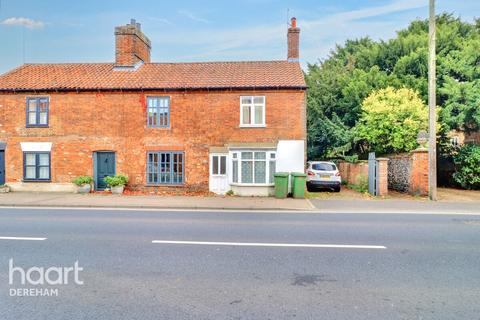 2 bedroom end of terrace house for sale, London Street, Swaffham