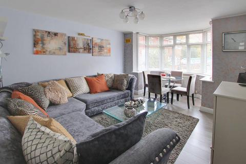 2 bedroom flat for sale, Devonshire Court, Shirley