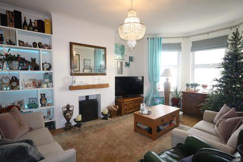 2 bedroom flat for sale, Marine Parade, Littlestone