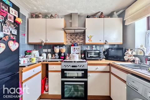 2 bedroom end of terrace house for sale, Hares Close, Little Snoring