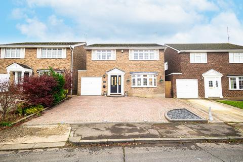 4 bedroom detached house for sale, The Laurels, Rayleigh, SS6