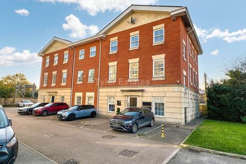 2 bedroom apartment for sale, Station Court, Radford Way, Billericay CM12