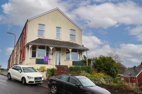 3 bedroom end of terrace house for sale, Jenkin Street, Barry