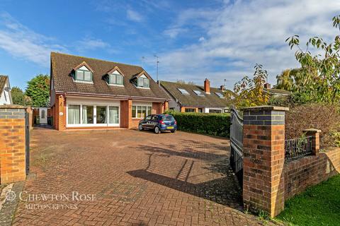 4 bedroom detached house for sale, Leys Road, Loughton