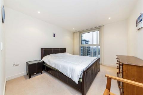 3 bedroom flat to rent, The Boulevard, London SW6