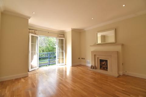 2 bedroom apartment to rent, Whittets Ait, Jessamy Road, Weybridge, KT13