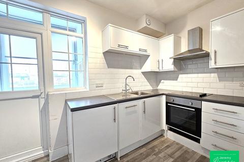 3 bedroom apartment for sale, Sheldon Avenue, LONDON, N2