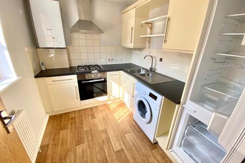 2 bedroom terraced house to rent, Beck's Place, Tiverton, Devon