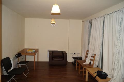 2 bedroom flat to rent, Monarch Way, Ilford IG2