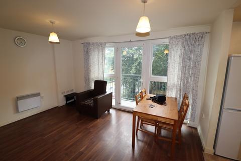 2 bedroom flat to rent, Monarch Way, Ilford IG2