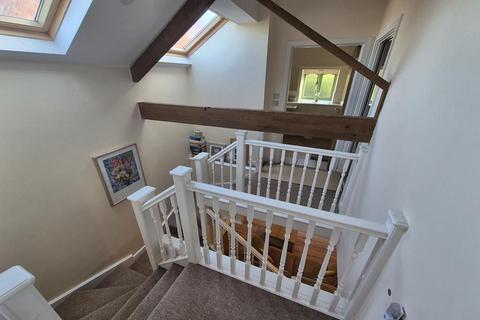 7, Mill Cottages Old Mill Lane, Crewkerne, TA18 7DW