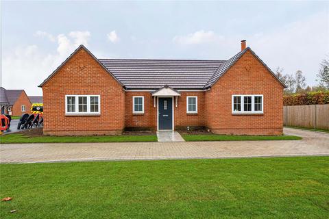 3 bedroom bungalow for sale, Orchard Way, Tadley RG26