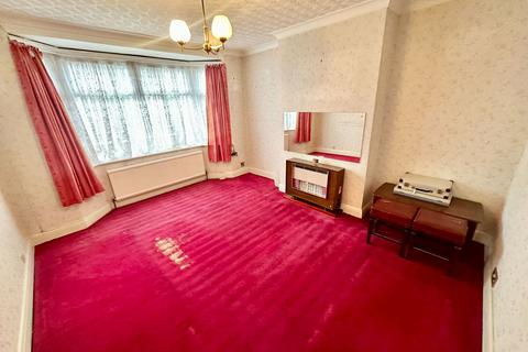 3 bedroom semi-detached house for sale, Northolme Gardens, Edgware HA8