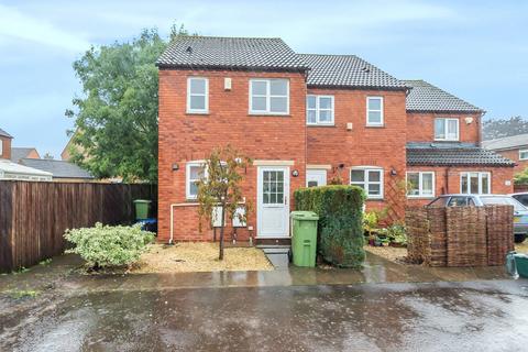 2 bedroom terraced house to rent, Vervain Close, Gloucester GL3