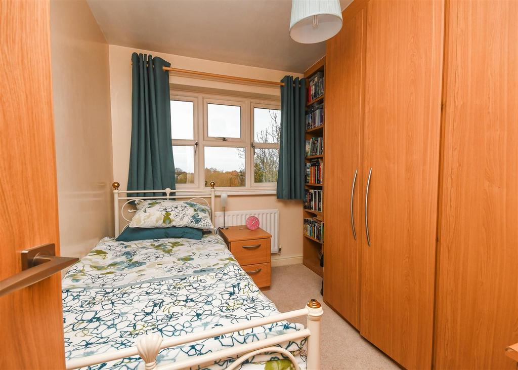 41 Penleigh Gardens - Bedroom 3.jpg
