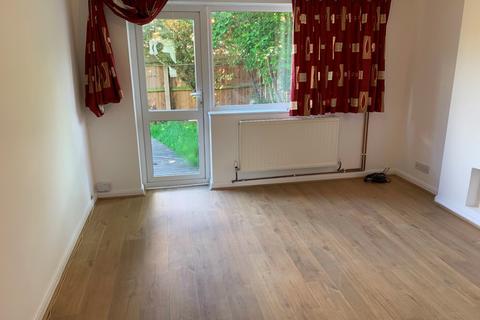 2 bedroom end of terrace house to rent, Amwell Road, Cambridge, Cambridgeshire, CB4