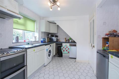 3 bedroom semi-detached house to rent, Petlands, Saffron Walden CB10