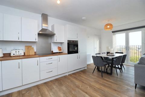 3 bedroom flat to rent, Edinburgh EH6