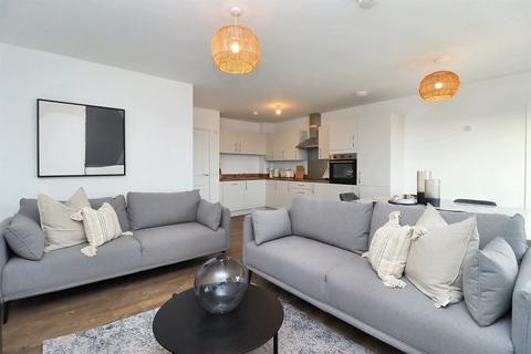 3 bedroom flat to rent, Edinburgh EH6