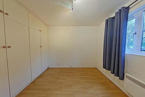 1 bedroom flat to rent, Kingfisher Lure Water Lane, Kings Langley WD4