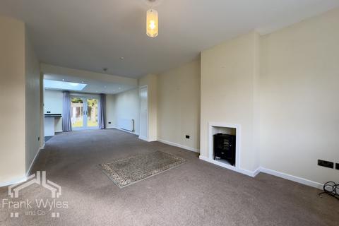 2 bedroom bungalow to rent, Melton Grove, Lytham, Lancashire