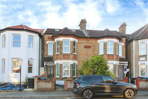 3 bedroom apartment to rent, Waddon Road, Croydon, CR0