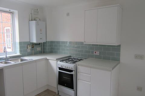 2 bedroom maisonette to rent, St Francis Court, Shefford, SG17