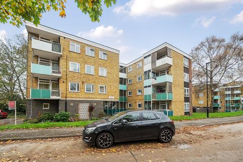 2 bedroom flat for sale, Linford Crescent, Hampshire SO16