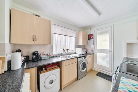 2 bedroom flat for sale, Linford Crescent, Hampshire SO16