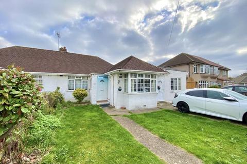 4 bedroom semi-detached bungalow for sale, Oakington Avenue, Hayes, UB3 4AH