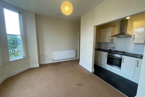 2 bedroom apartment to rent, Knowsley Road, Southport, PR9