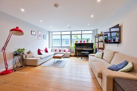 2 bedroom flat for sale, Long Lane, London Bridge, London, SE1