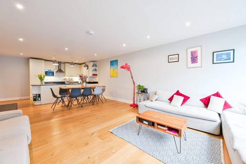 2 bedroom flat for sale, Long Lane, London Bridge, London, SE1