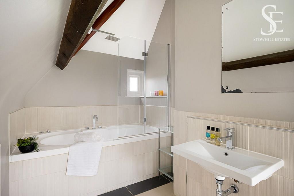 Ensuite 2