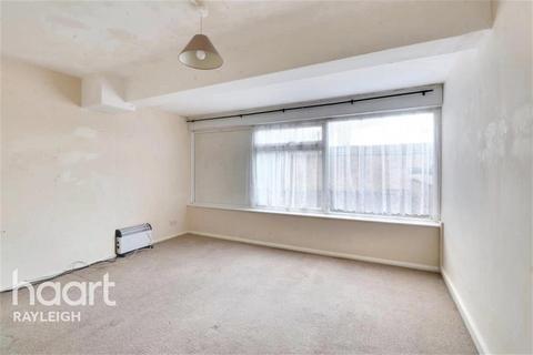 2 bedroom flat to rent, Roseberry Walk, Benfleet