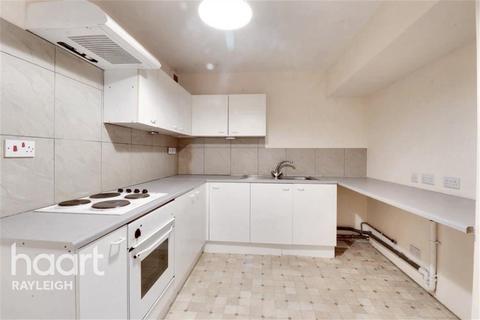 2 bedroom flat to rent, Roseberry Walk, Benfleet