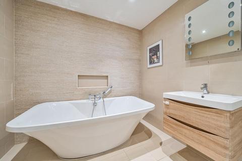 Flat 3, 22 Underhill Road, London, SE22 0AH