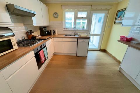 100 Broadpark Road, Torquay, TQ2 6UU